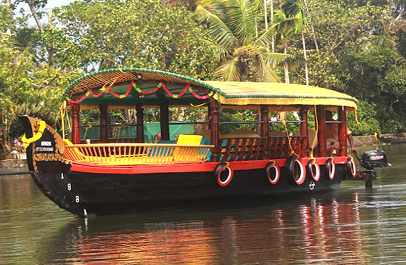 Boat Rides & Cruises in Alappuzha